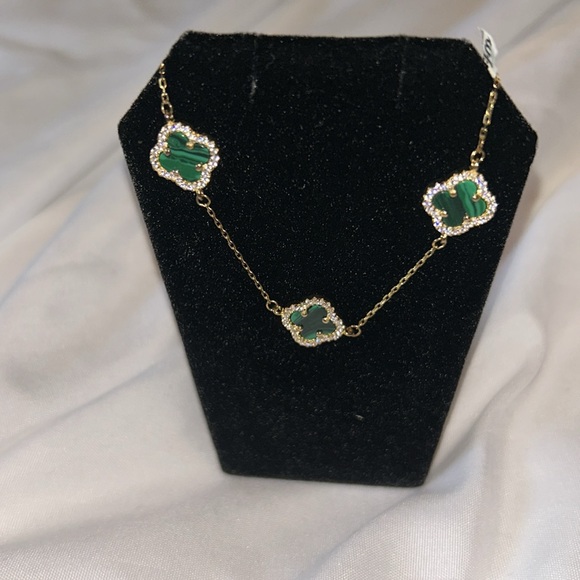 Emerald Stone Green Lucky Clover Necklace & Braclet Gold Plated W Zirconia Set - Picture 8 of 12